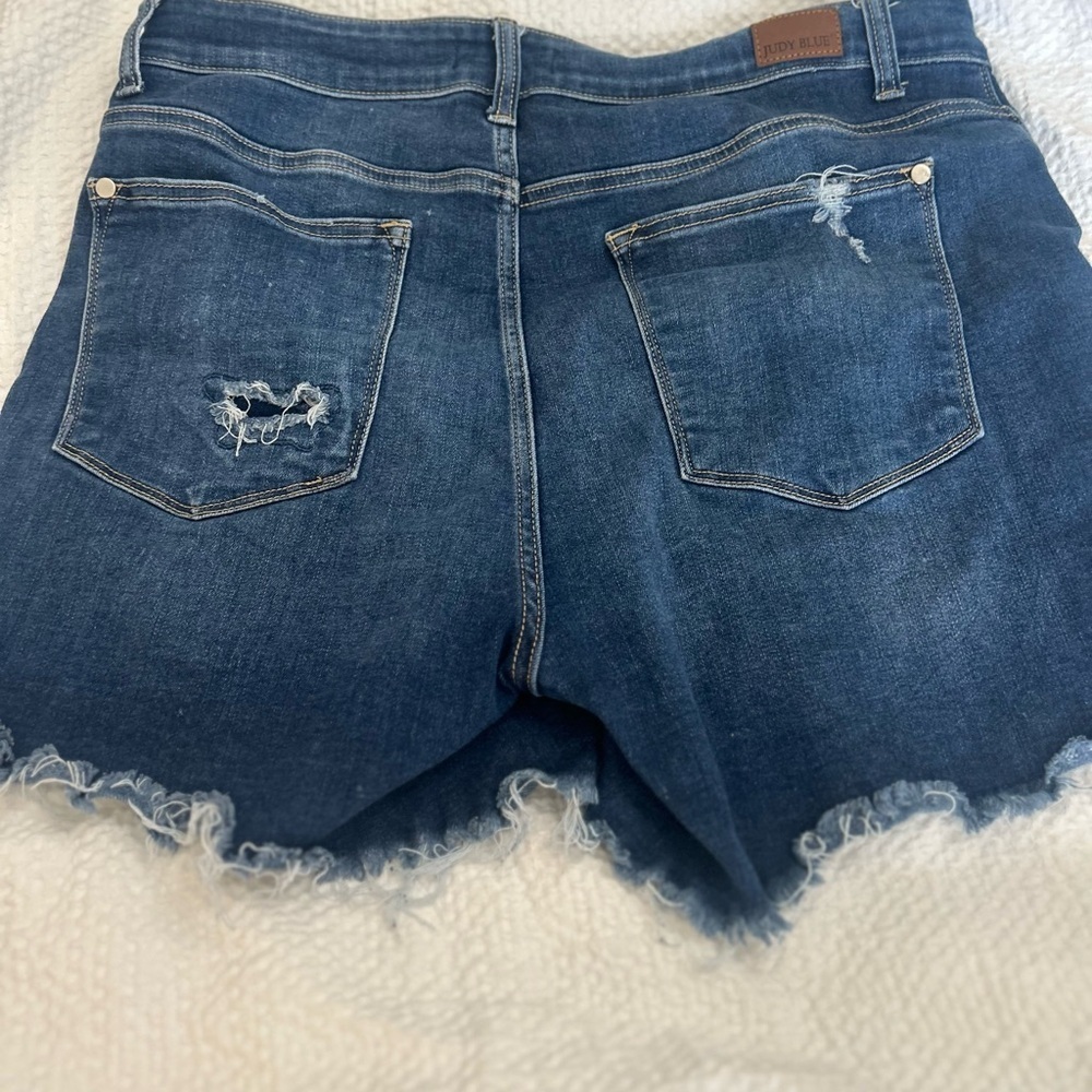 Judy Blue High-Waisted Blue Jean Shorts - Picture 4 of 5